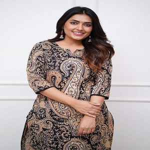 Nermosa Women Viscose Printed Straight Kurta Pant Set